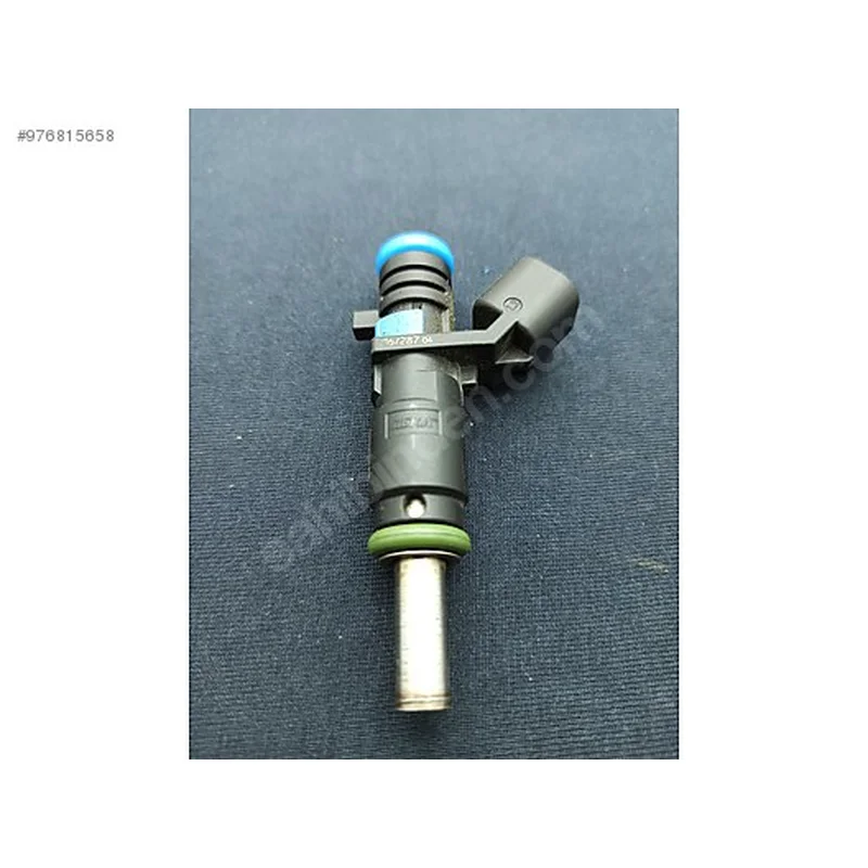 55562599 821521 Opel İnsigna Astra Benzin Enjektörü